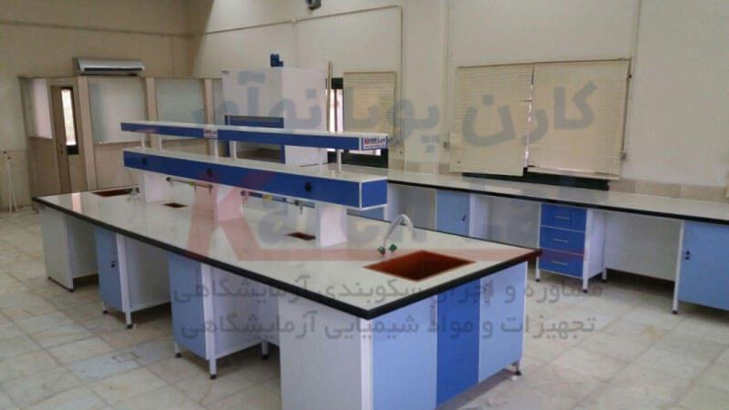 میز شستشو آزمایشگاهی